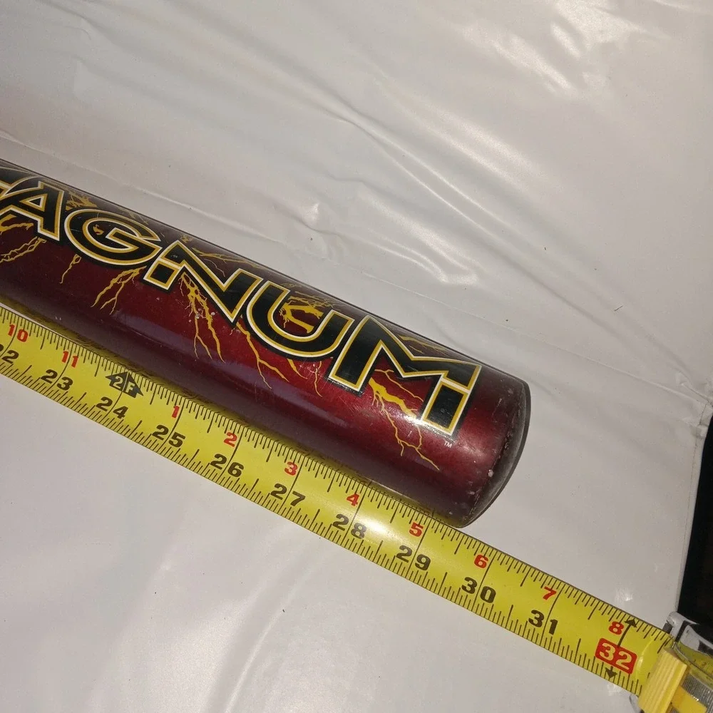 Easton Magnum LK40 29 in 22 oz -8 Youth Baseball Bat